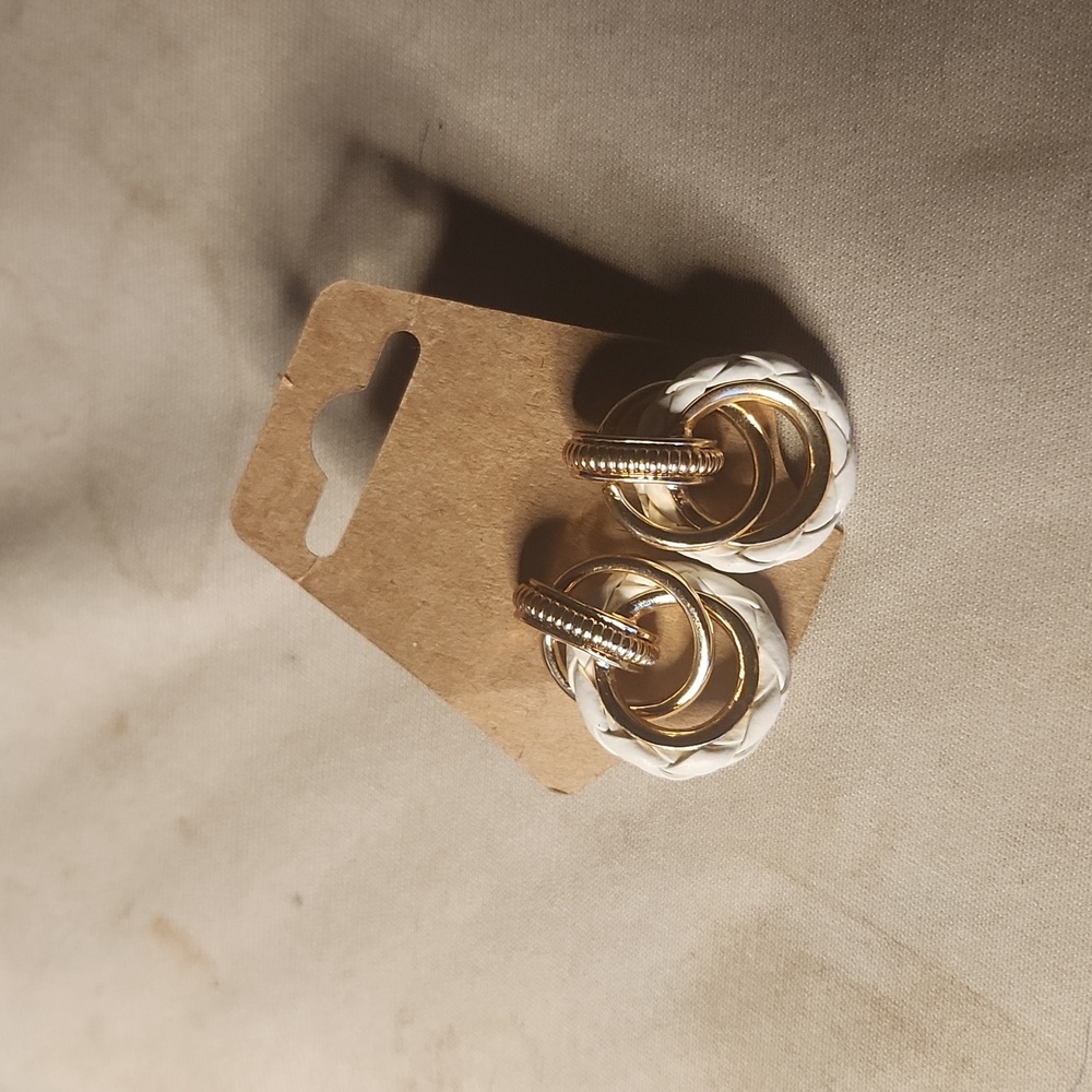 Steel plated Napier white mini hoops